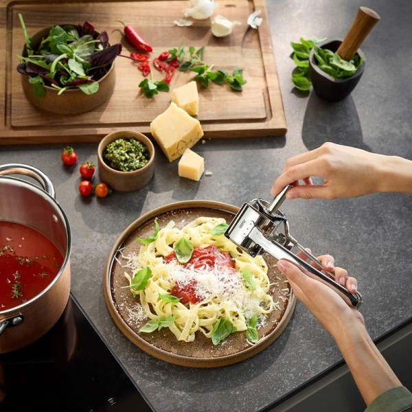GEFU Ренде за пармезан, шоколад или ядки “QUESO“