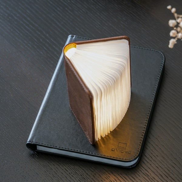 GINGKO Смарт лампа “Book“ с кожени корици - размер M кафява