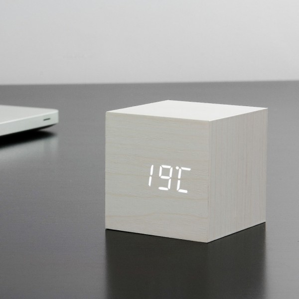 GINGKO Часовник/термометър “CUBE“ - бяло дърво с бели цифри