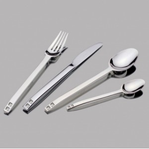 HERDMAR Комплект прибори “SPIGA“ с 2 бр. бели кристали SWAROVSKI - 24 части