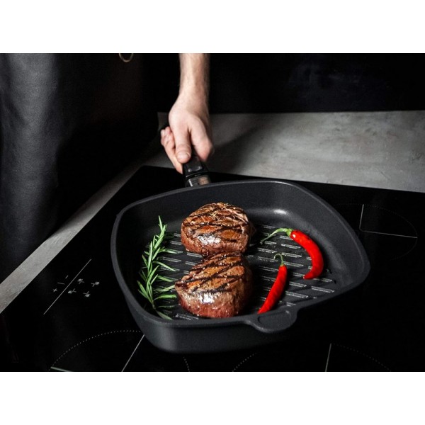 AMT Gastroguss Тиган барбекю - 28 х 28 см, височина 5 см, с мобилна дръжка