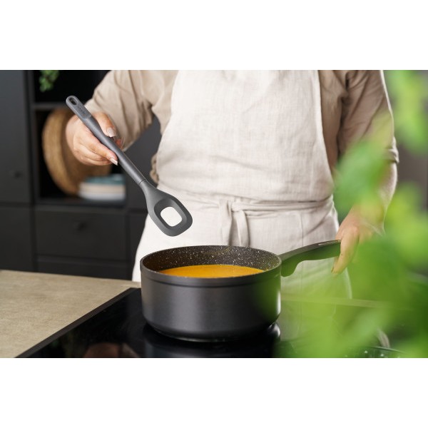 ZYLISS Квадратна лъжица с отвор - сива